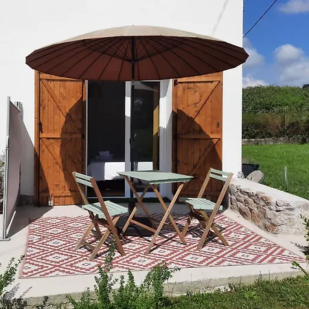 ベッド・アンド・ブレックファスト Le Jardin De Moulis, Et Table D'hotes, Saint Girons, Ariege, Pyrenees,