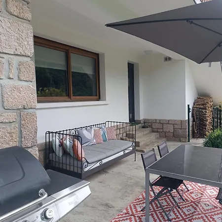 Le Jardin De Moulis, Saint Girons, Ariege, Pyrenees, Bed & Breakfast Moulis