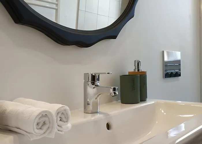 Le Jardin De Moulis, Et Table D'hotes, Saint Girons, Ariege, Pyrenees, Moulis