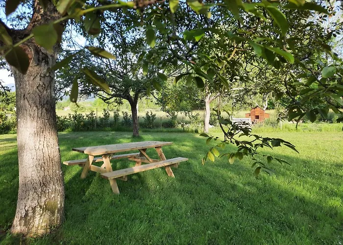 Le Jardin De Moulis, Et Table D'hotes, Saint Girons, Ariege, Pyrenees, Bed & Breakfast