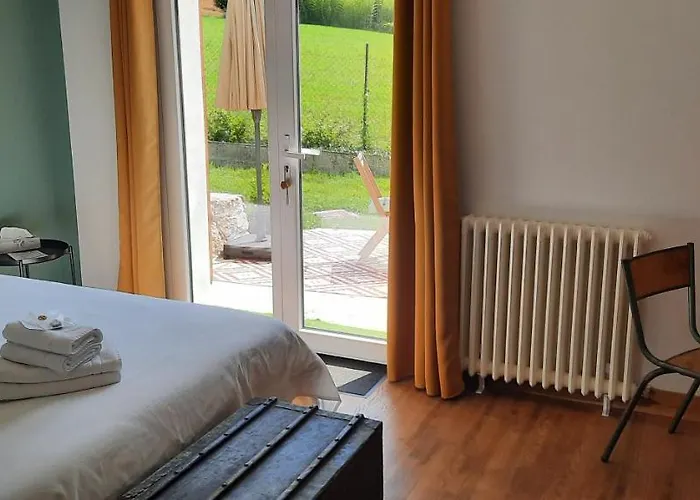 Le Jardin De Moulis, Et Table D'hotes, Saint Girons, Ariege, Pyrenees, Bed & Breakfast Moulis