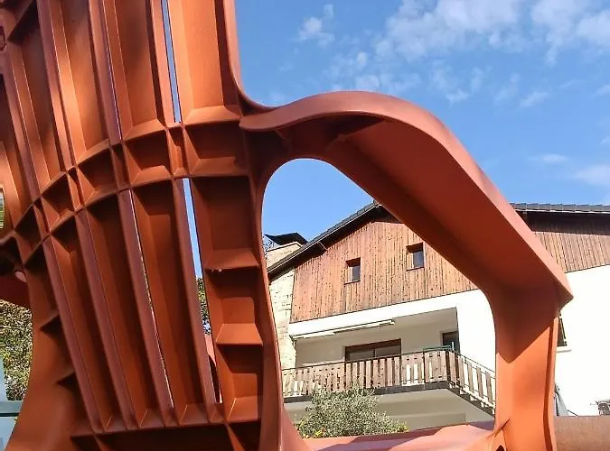 Bed & Breakfast Le Jardin De Moulis, Et Table D'hotes, Saint Girons, Ariege, Pyrenees, Moulis