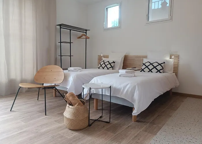 Le Jardin De Moulis, Et Table D'hotes, Saint Girons, Ariege, Pyrenees, 3*