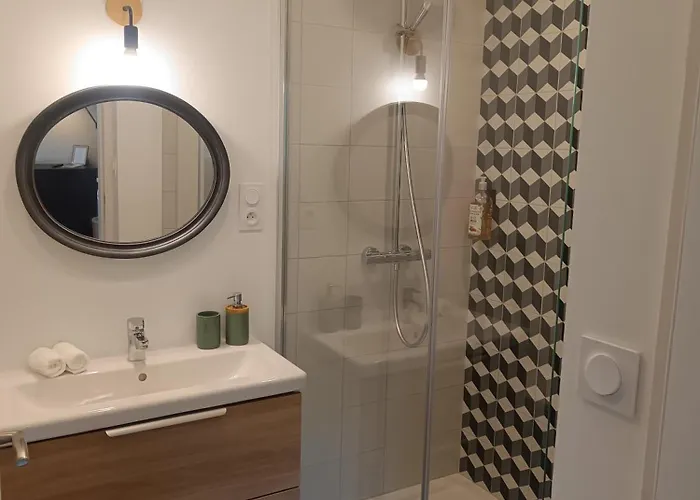 Bed & Breakfast Le Jardin De Moulis, Et Table D'hotes, Saint Girons, Ariege, Pyrenees,