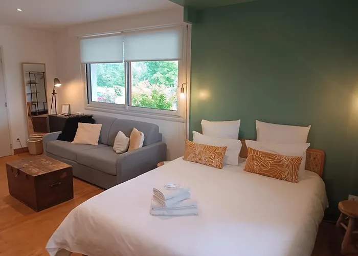 Le Jardin De Moulis, Et Table D'hotes, Saint Girons, Ariege, Pyrenees, 3*