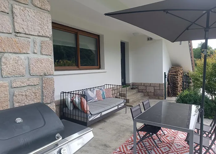 Le Jardin De Moulis, Et Table D'hotes, Saint Girons, Ariege, Pyrenees, Bed & Breakfast Moulis