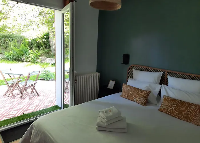 Le Jardin De Moulis, Et Table D'hotes, Saint Girons, Ariege, Pyrenees, 3* Moulis