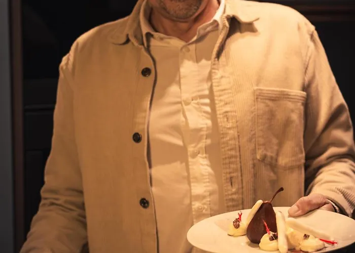 Bed & Breakfast Le Jardin De Moulis, Et Table D'hotes, Saint Girons, Ariege, Pyrenees, 3*