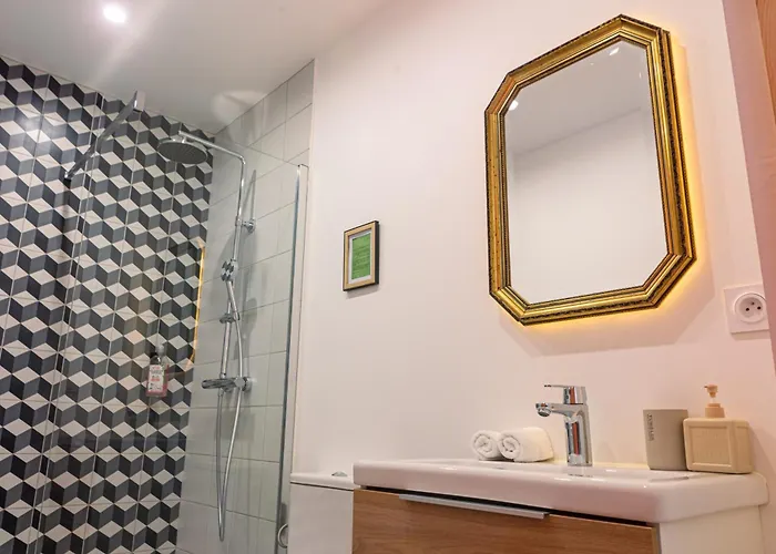 Le Jardin De Moulis, Et Table D'hotes, Saint Girons, Ariege, Pyrenees, Bed & Breakfast